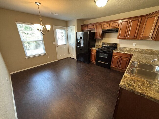 Building Photo - Beautiful Home In Centerton, LAWN MAINTENA...