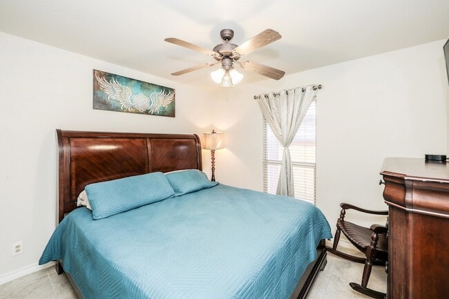 Building Photo - 2040 Cochiti Dr