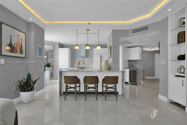 Building Photo - 4201 Collins Ave