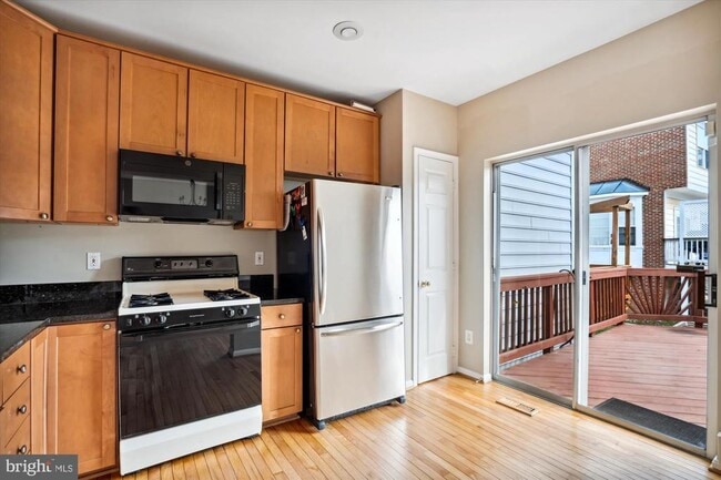 Building Photo - 25404 Upper Clubhouse Dr