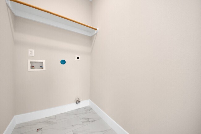 Building Photo - 7542 Charlie St