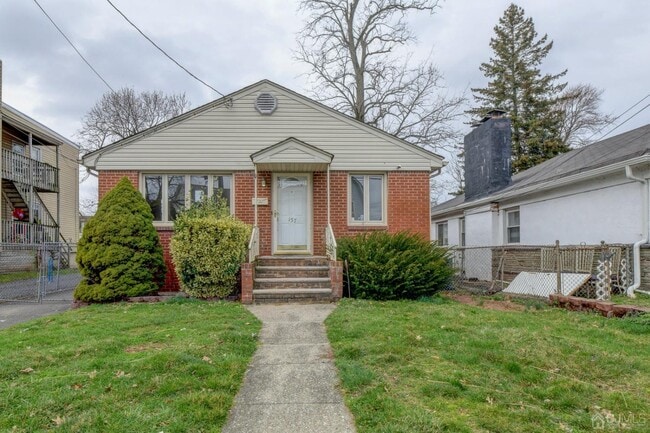 Primary Photo - 157 Cooper Ave