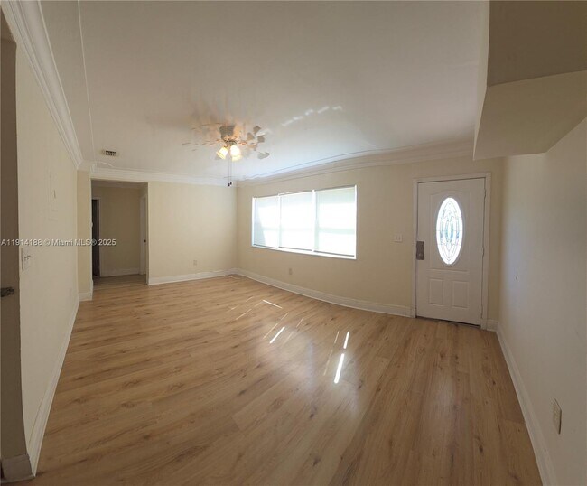 Building Photo - 1085 NW 133rd St