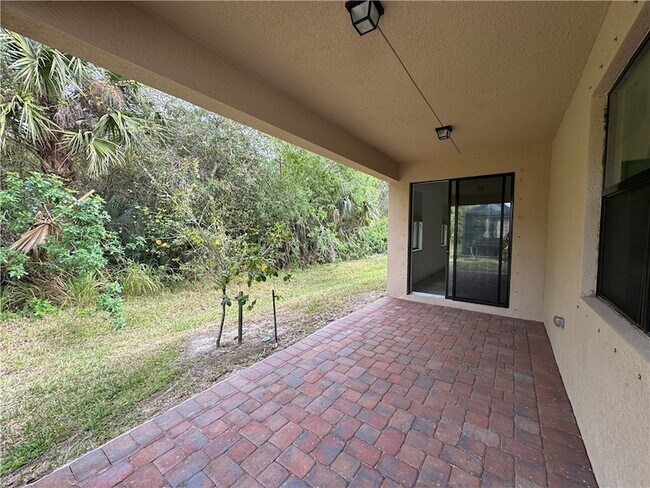 Building Photo - 1751 Willows Sq