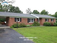 Building Photo - Beautifully Renovated 3 Bedroom Home in Pr...