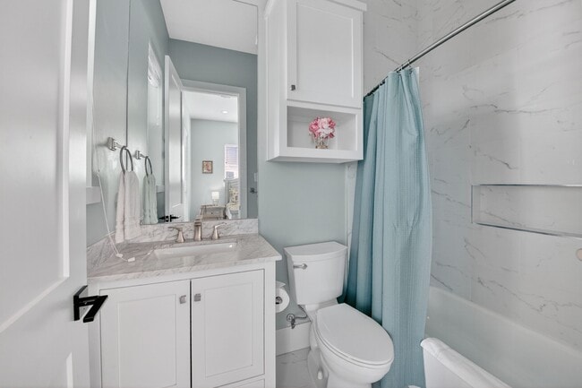 Building Photo - 3815 Seabreeze Ln