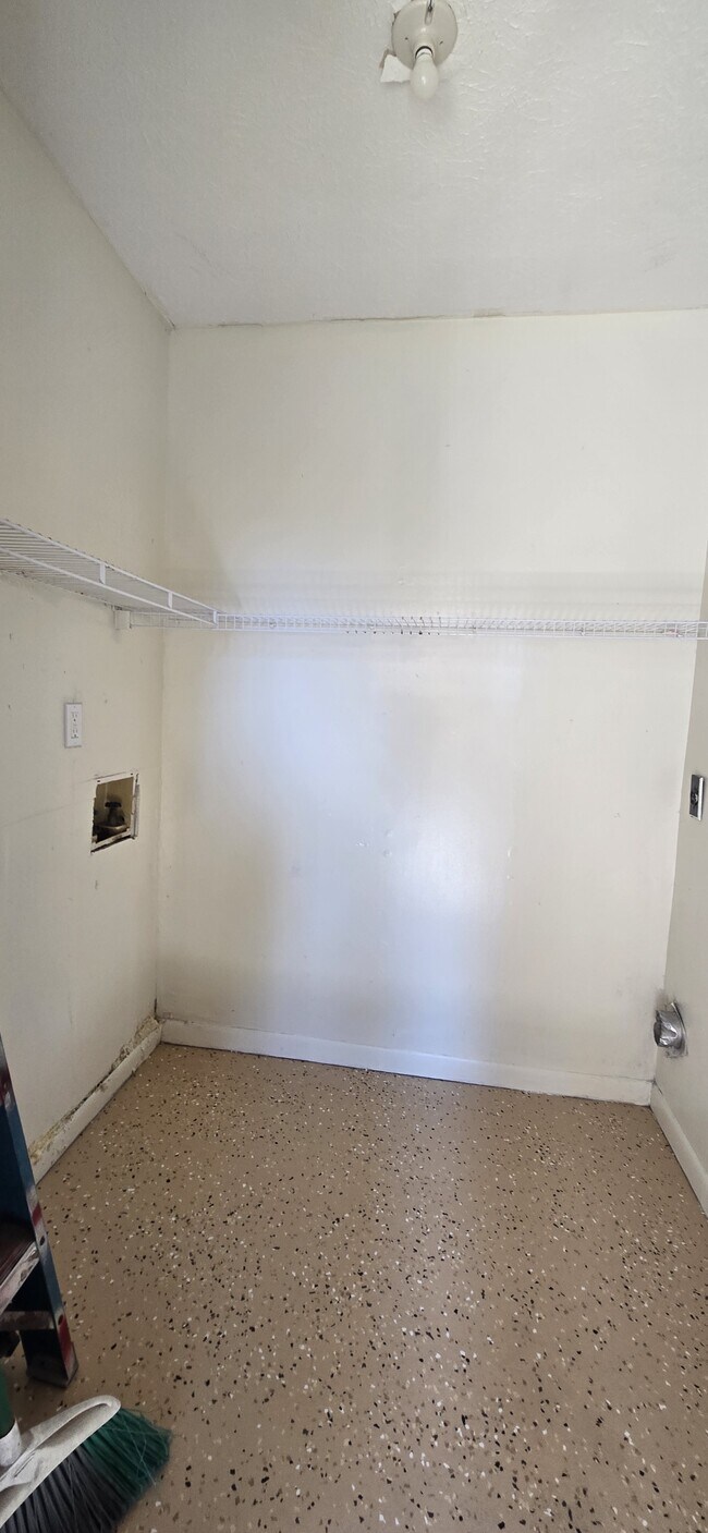 Building Photo - 5202 Marla Dr