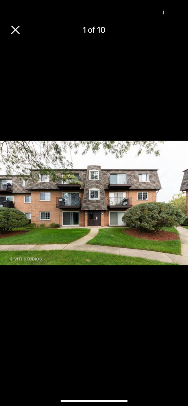 Building Photo - 9397 Bay Colony Dr