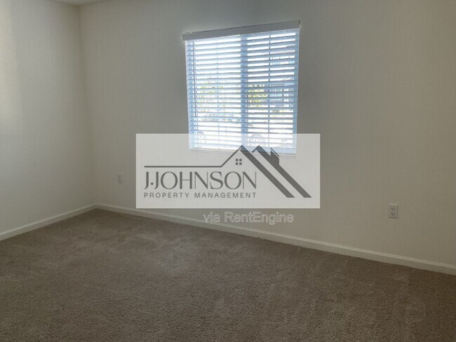 Building Photo - 2456 Enantio St