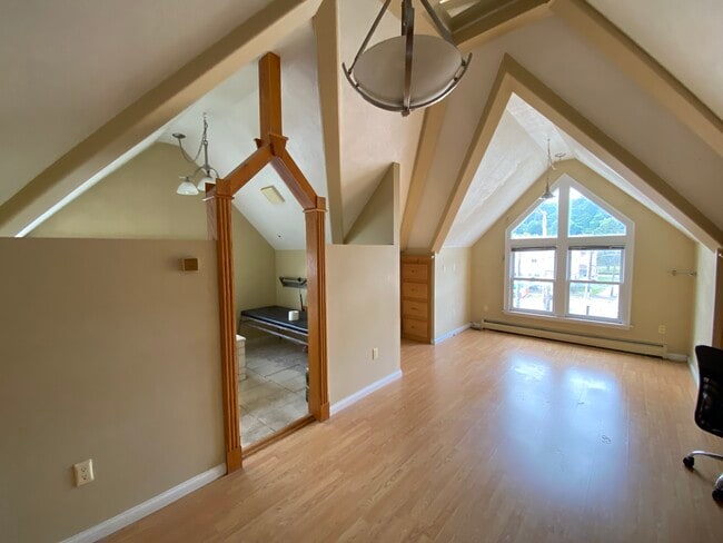 Building Photo - Monaca Duplex (1399)