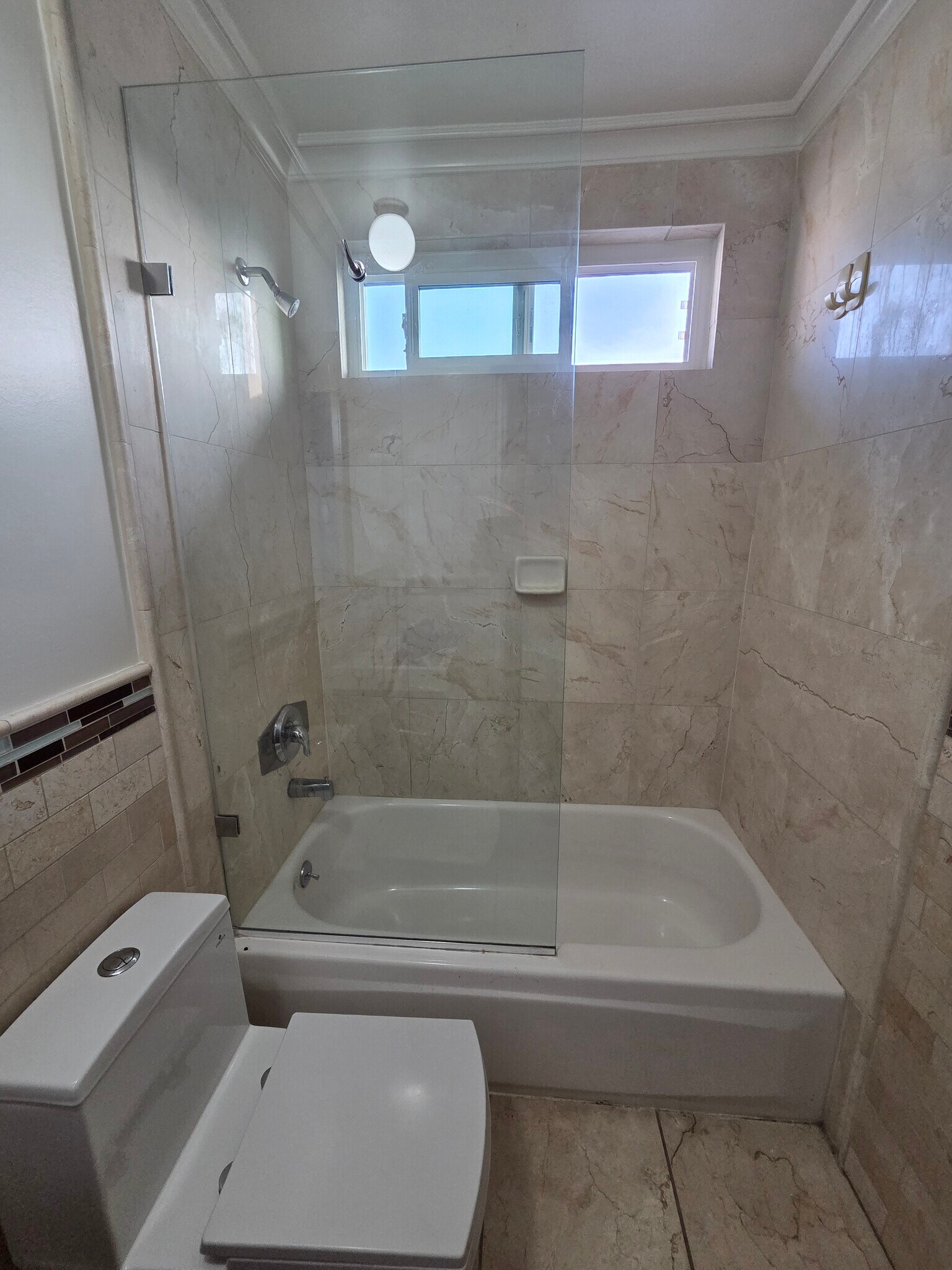 Building Photo - 1344 N Martel Ave