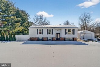 Building Photo - 540 Martins Corner Rd