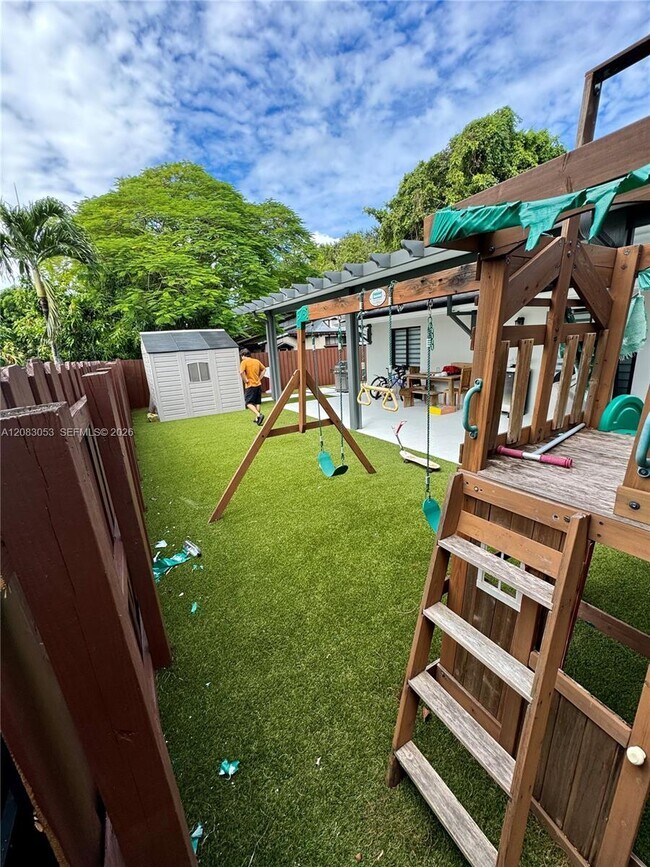 Building Photo - 8814 SW 126th Terrace
