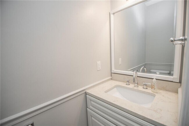 Building Photo - 755 Sheridan Ridge Ct