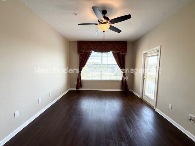Building Photo - 7801 Point Meadows Dr