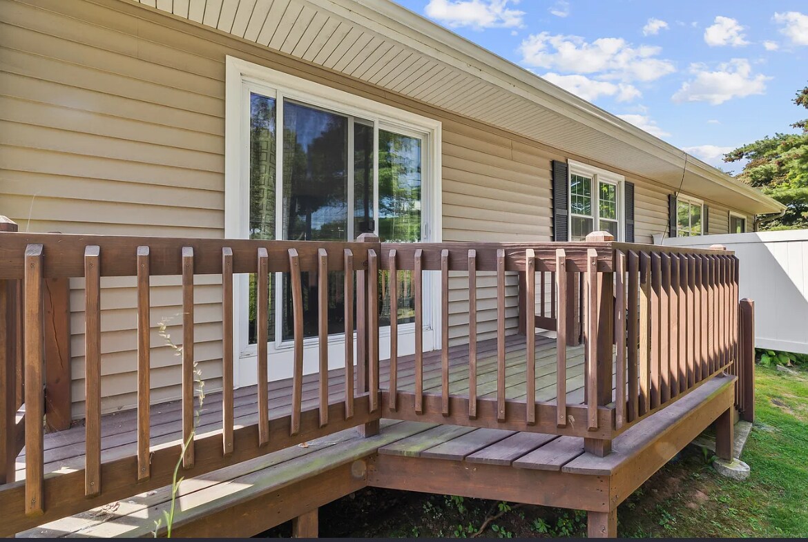 Building Photo - 1293 New Britain Ave