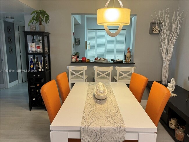 Building Photo - 2711 Ocean Club Blvd