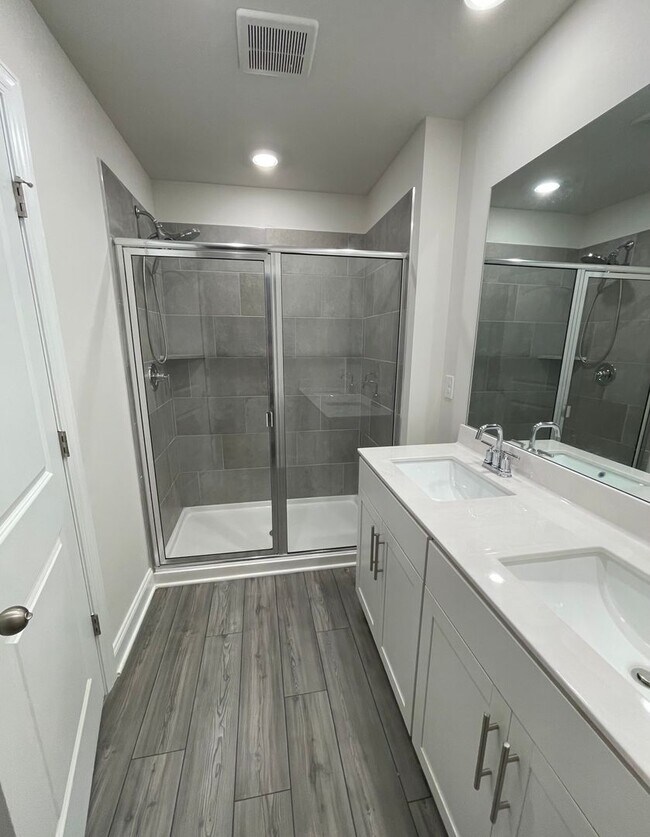 Building Photo - 4528 Skywood Ln
