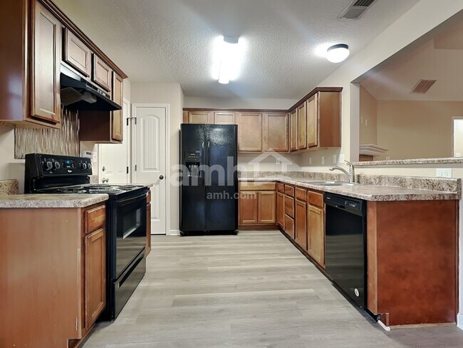 Building Photo - 10062 Mill Hill Ave