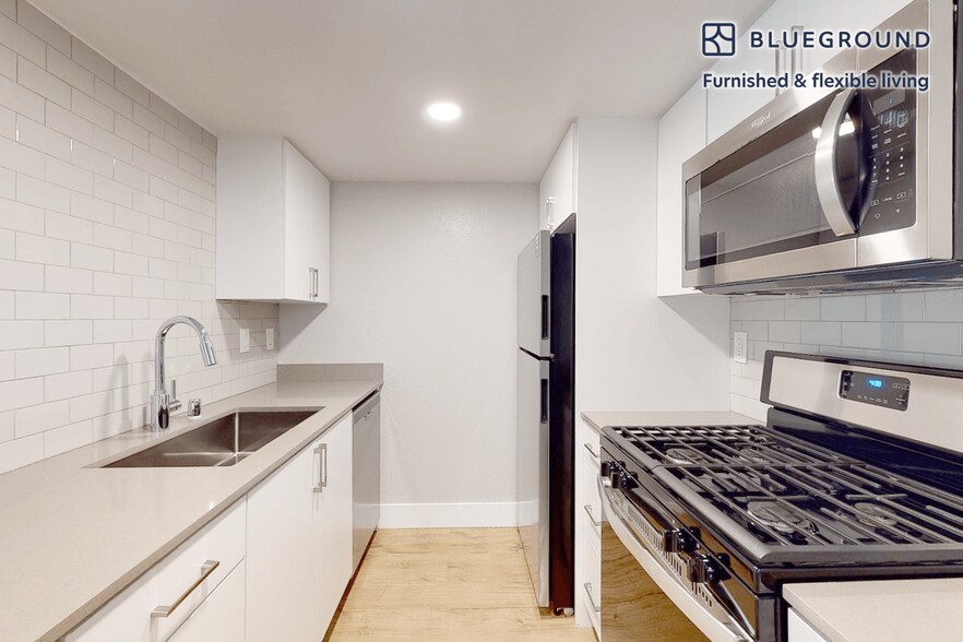 Building Photo - 3831 Orchid Ln