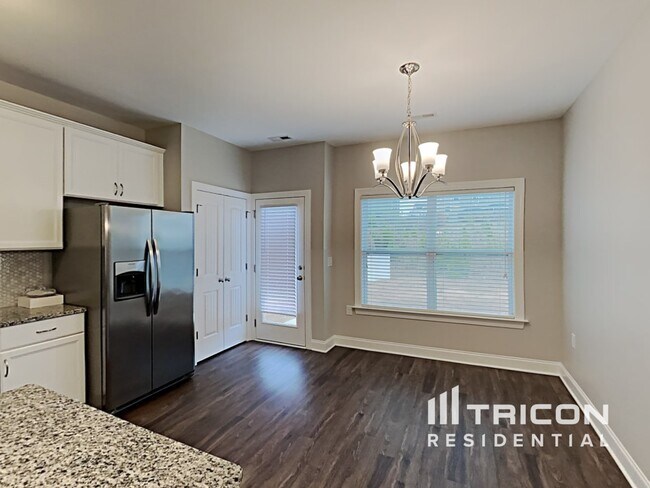 Building Photo - 508 Lakemont Dr