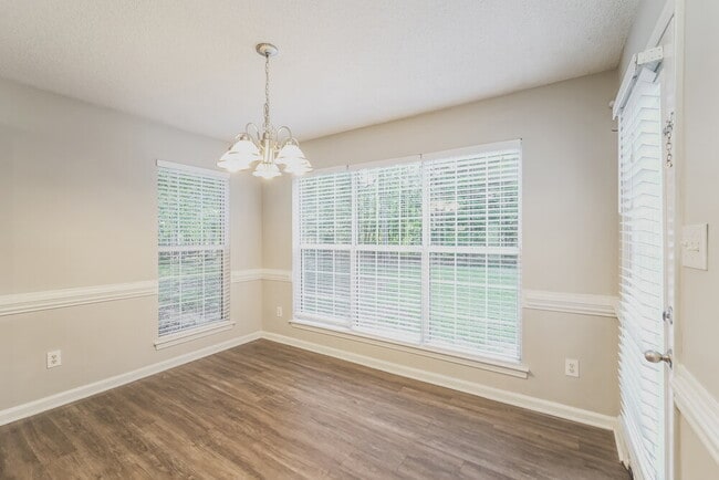 Building Photo - 15009 Arrowgrass Way