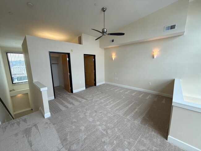 Building Photo - 160 Liberty St NE