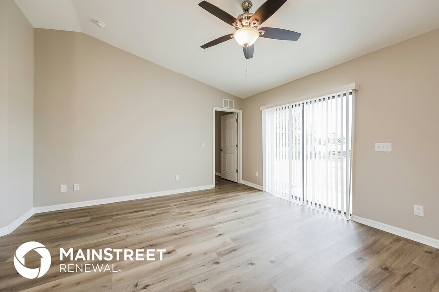 Building Photo - 2910 36th St SW