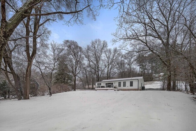 Building Photo - 355 Maynard Rd