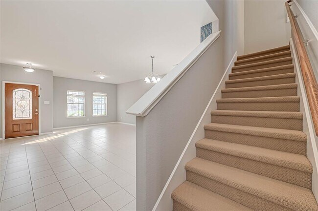 Building Photo - 502 Mornington Ln