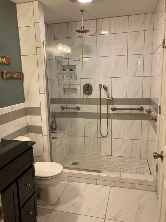 Building Photo - 1213 Progress Rd