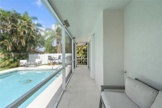 Building Photo - 11780 NW 27th Ct