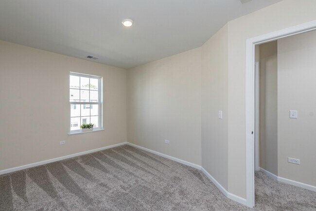Building Photo - 804 Neubauer Circle