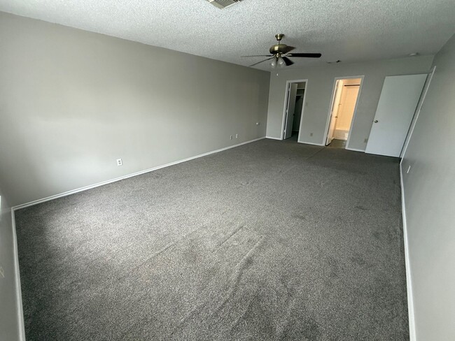 Building Photo - 10735 Juniper Pass
