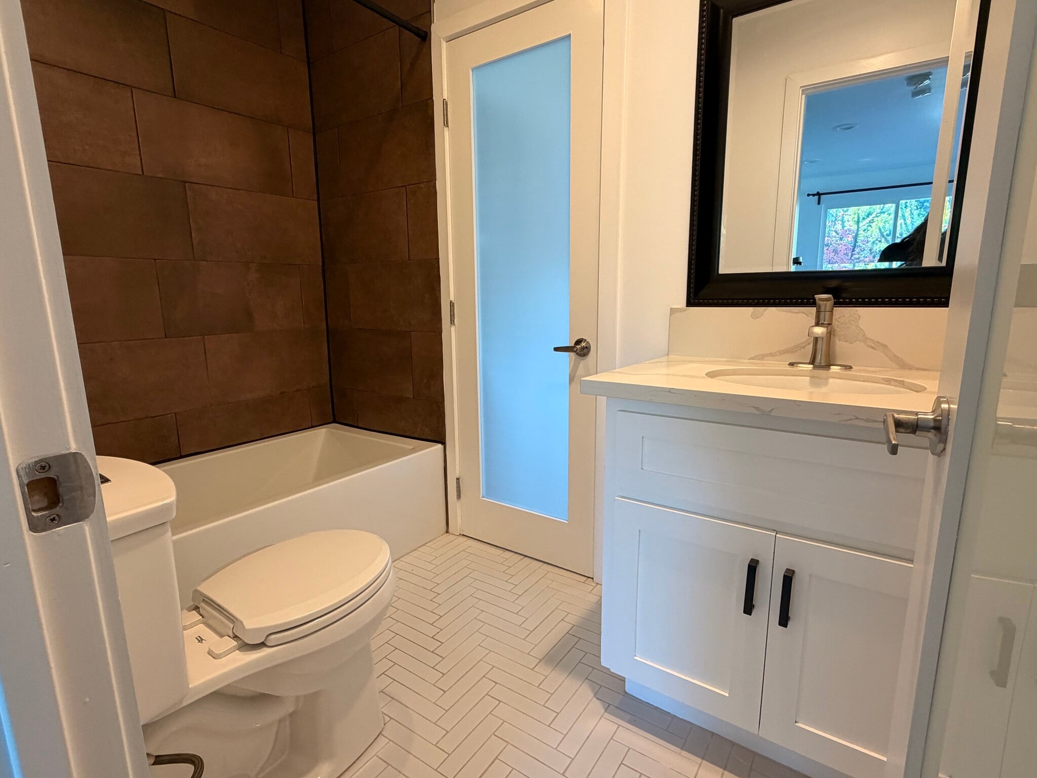 Building Photo - 4912 Mendota Ave