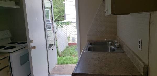 Building Photo - 1129 N Kansas St