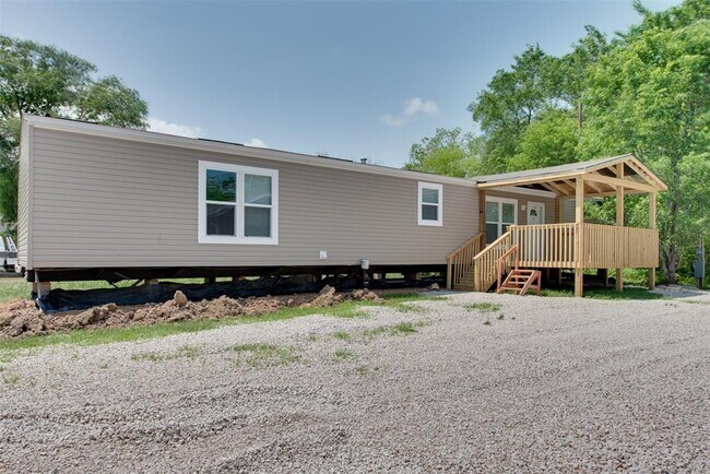 Building Photo - 315 Broadmore Dr