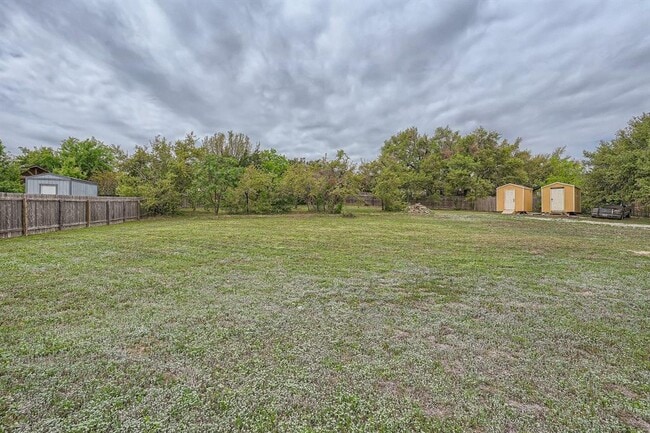 Building Photo - 15207 Nightingale Ln