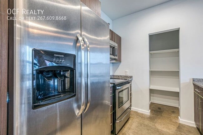 Building Photo - 4800 Brown St