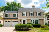 Building Photo - 9445 Avers Ave