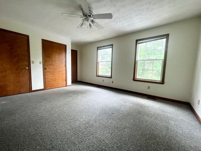 Building Photo - Dunhill Townhouses