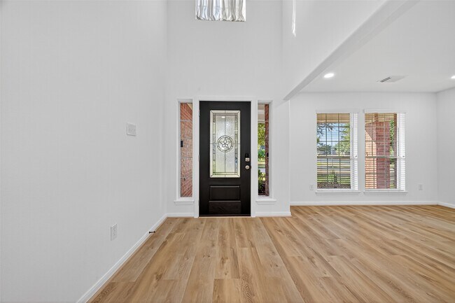 Building Photo - 17422 Bending Post Dr