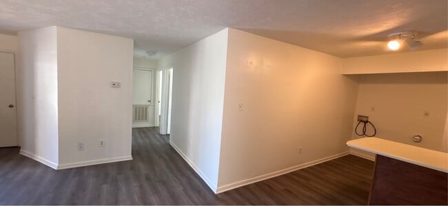 Building Photo - 6408 Starbrook Dr