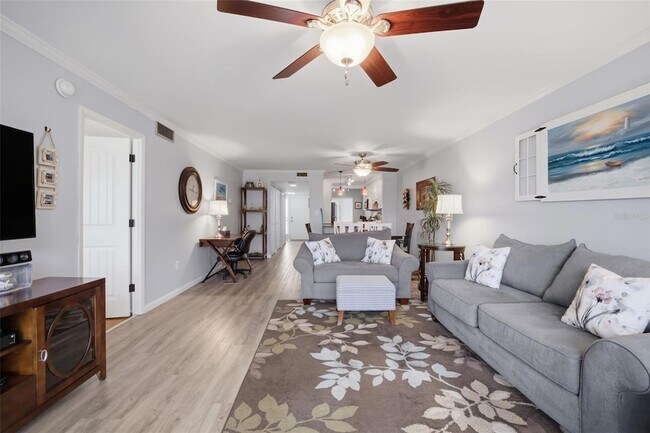 Building Photo - 1600 1st Ave W