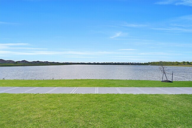 Building Photo - 6846 Termino Ln