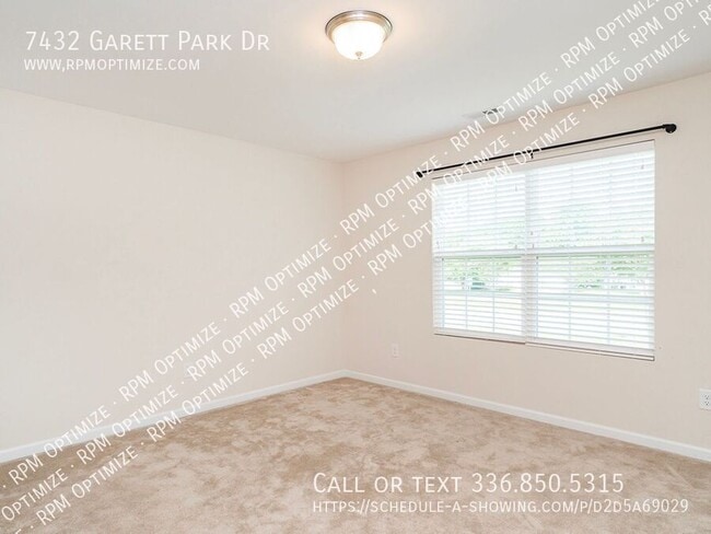 Building Photo - 7432 Garett Park Dr