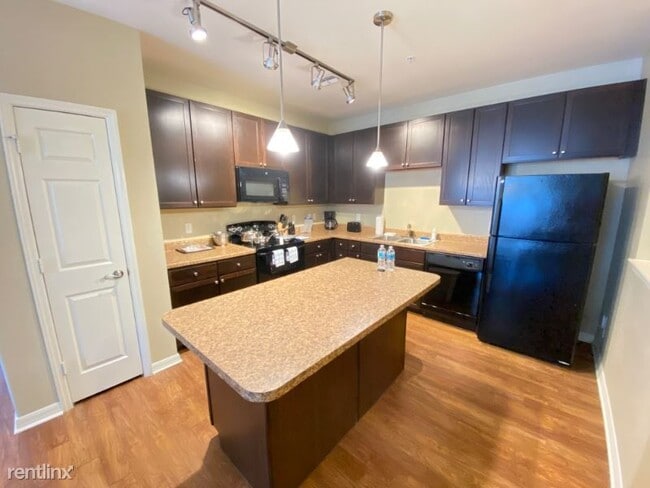 Building Photo - 1841 Bearberry Cir