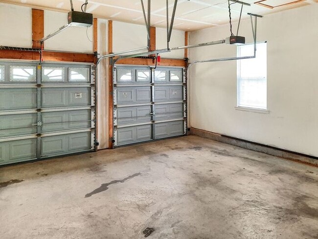 Building Photo - Single Family Home with 2 Car Garage Deck ...