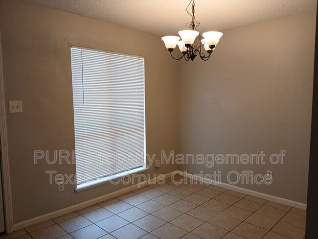 Building Photo - 5001 Middlecoff Cir