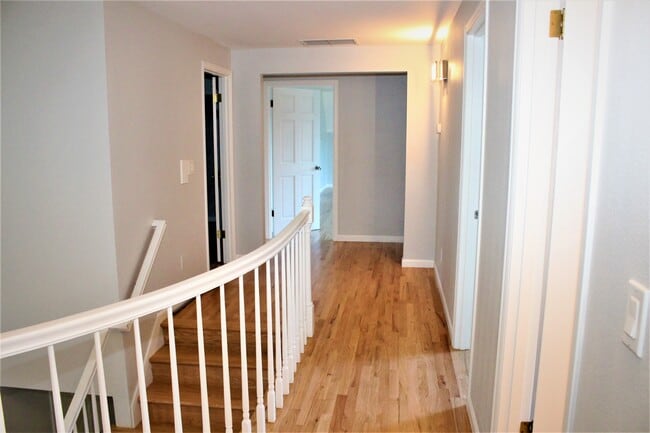 Building Photo - 321 Keach Ct